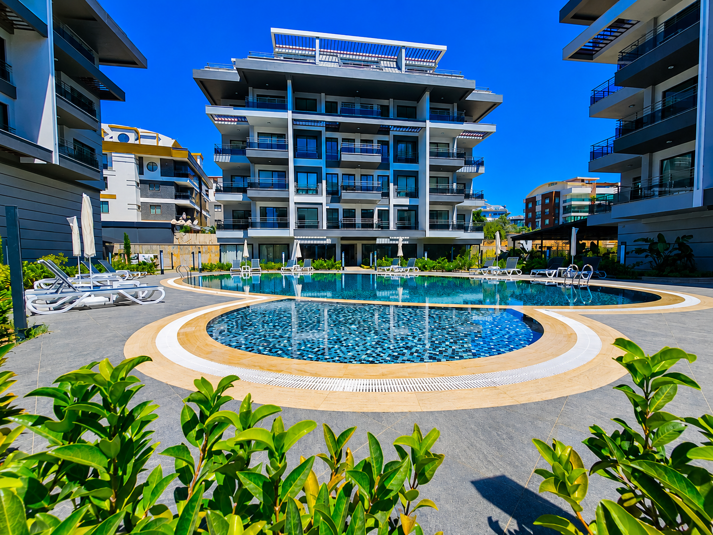 Ready Residential Complex in Oba - 1+1 - 3+1 Duplex - 1.2 km to the sea