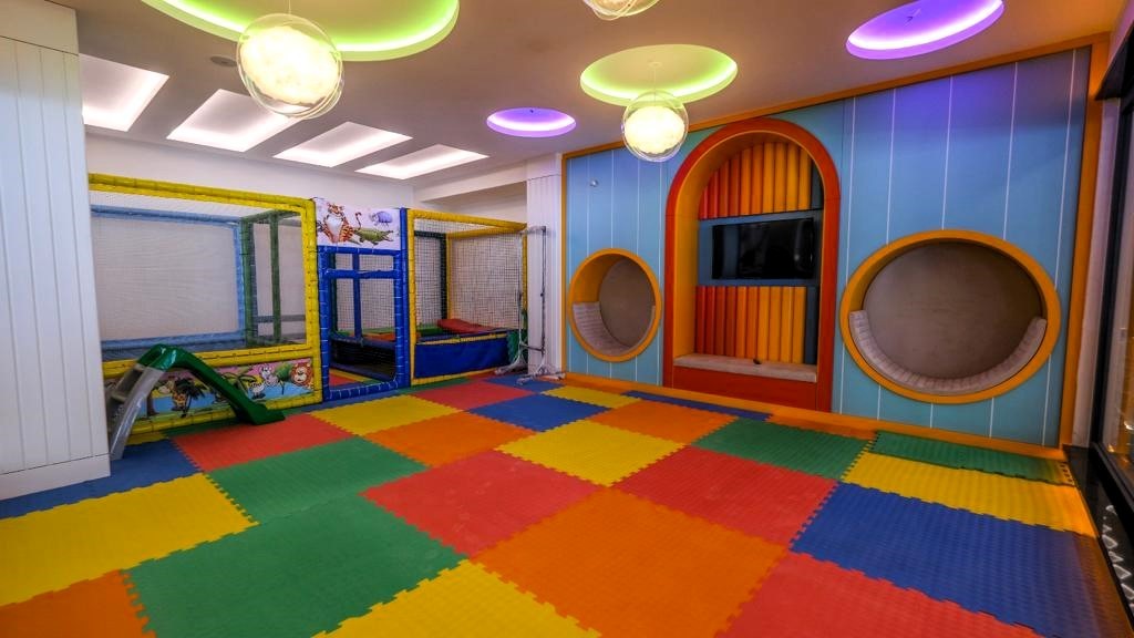 مجموعه مسکونی چندمنظوره در محموتلار