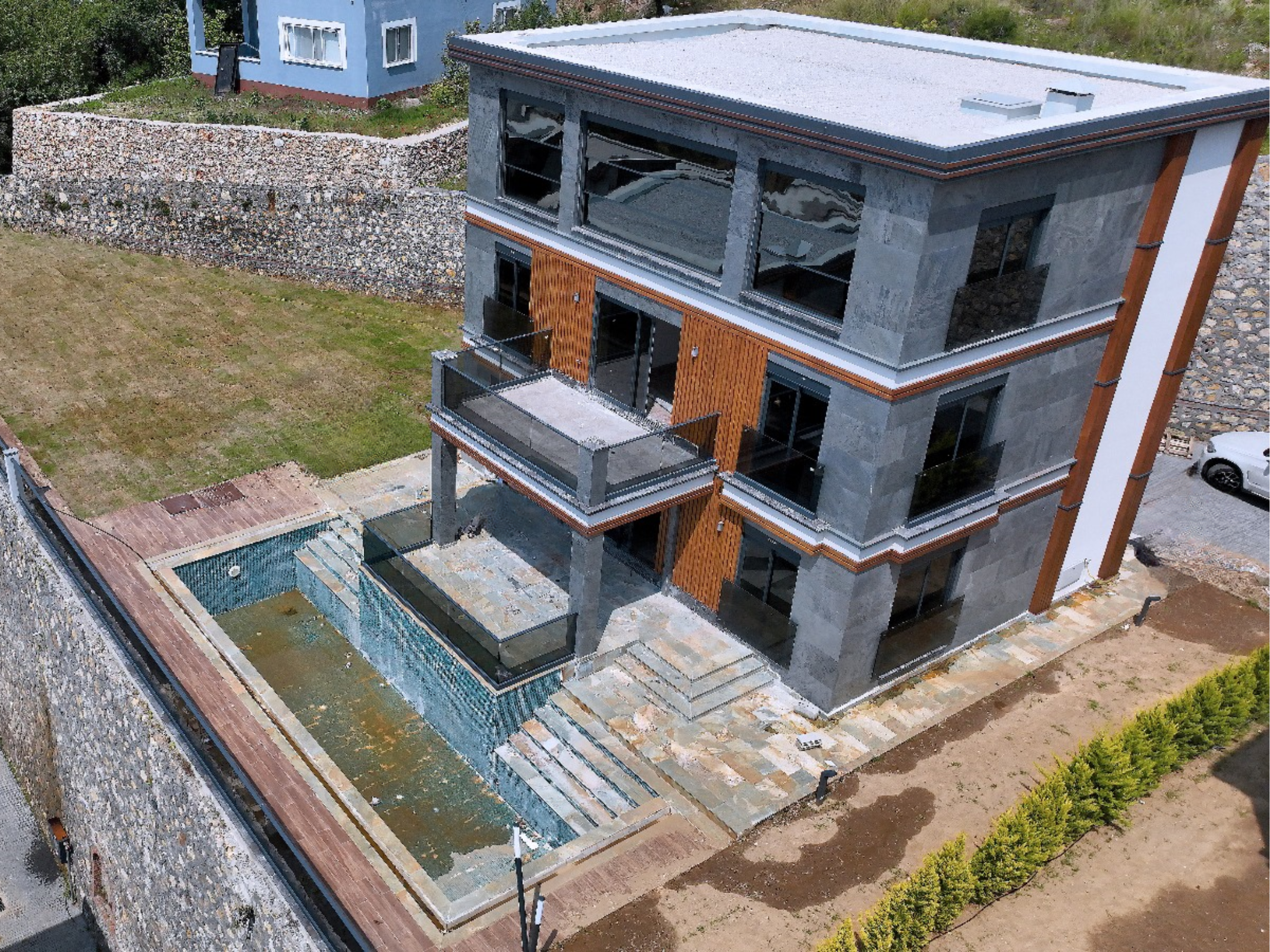 Deniz manzaralı lüks villa