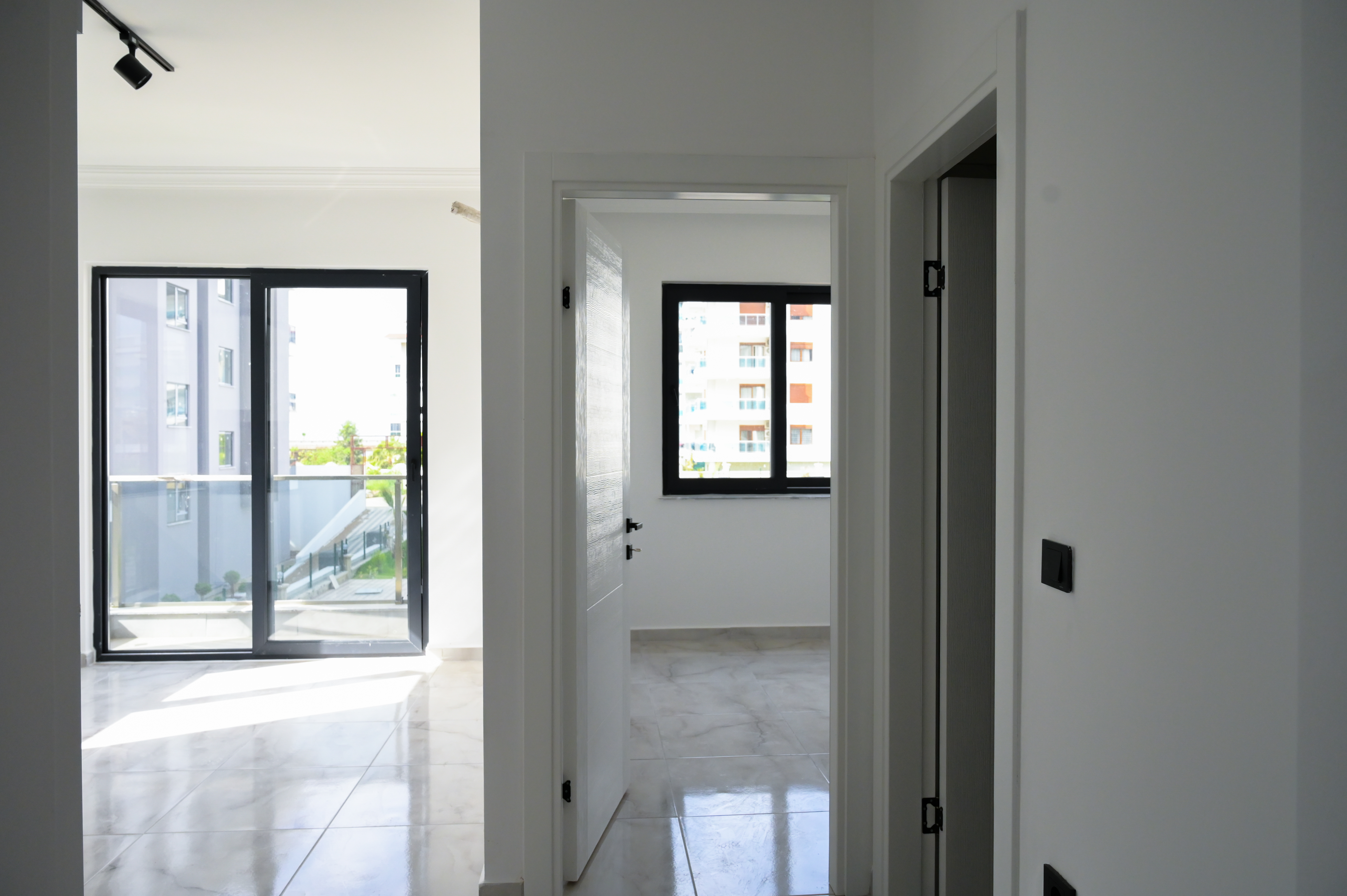 (1+1) - Crown Residence