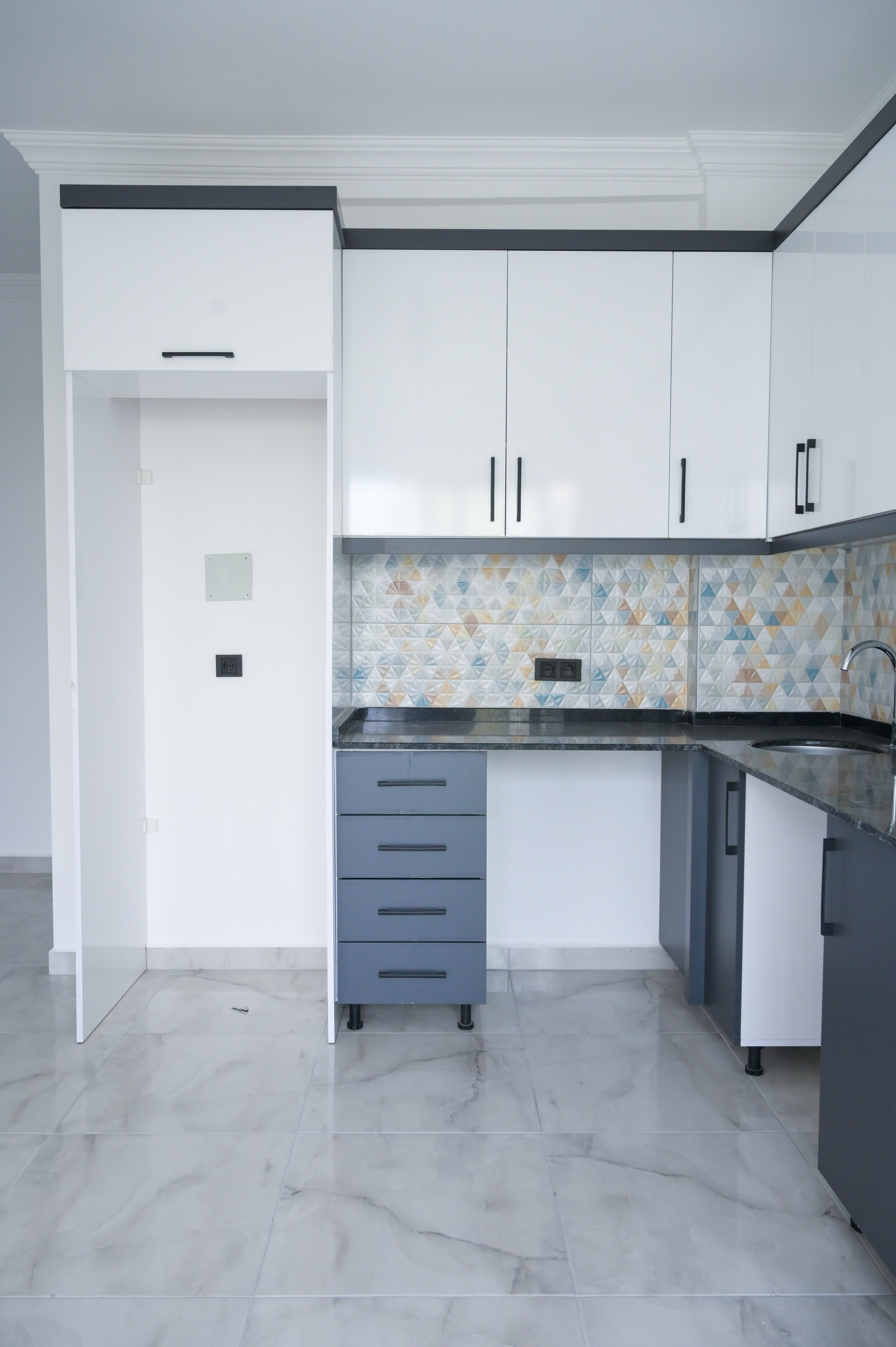 (1+1) - Crown Residence