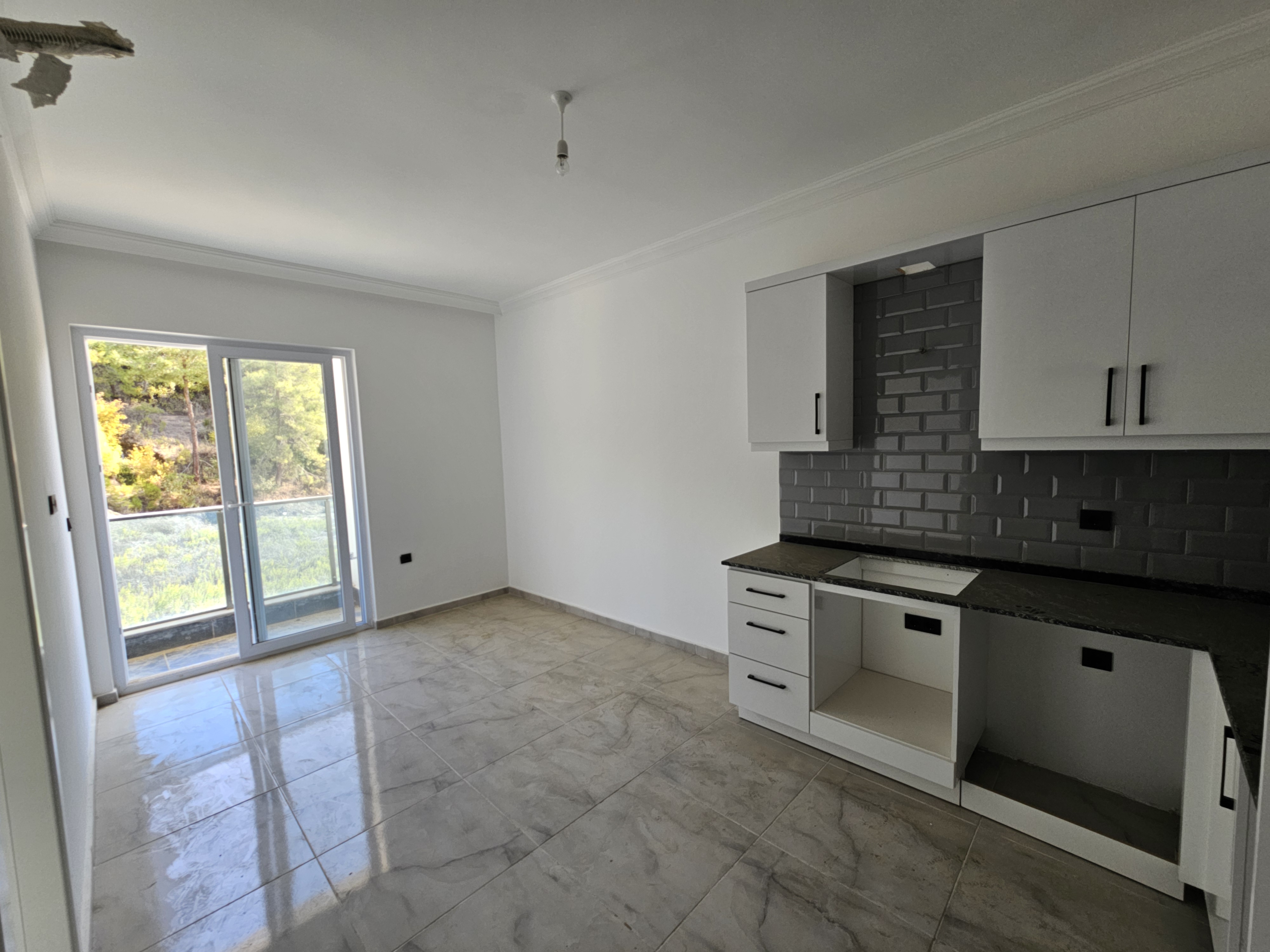 (1+1) - Aqua Residence