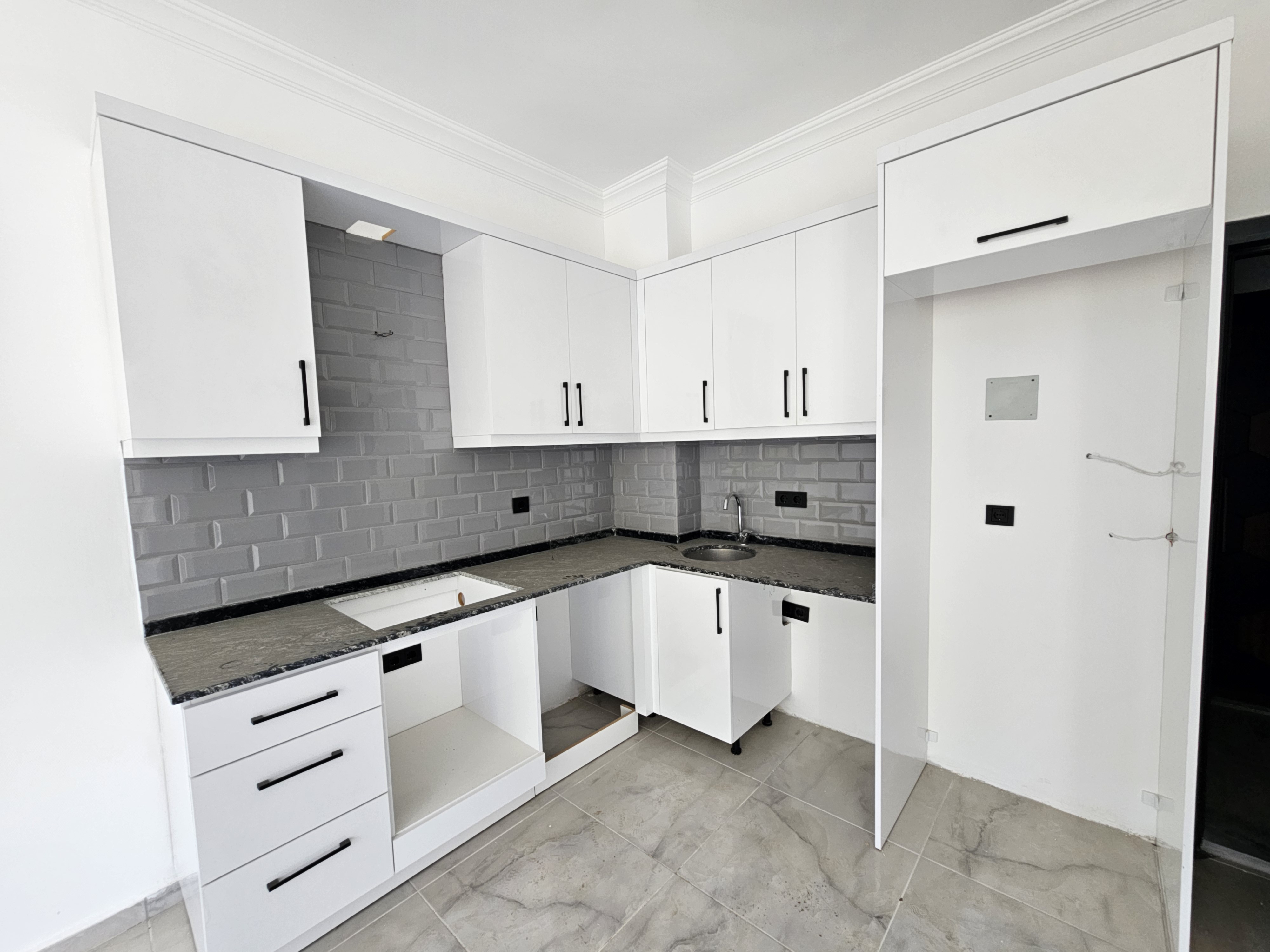 (1+1) - Aqua Residence