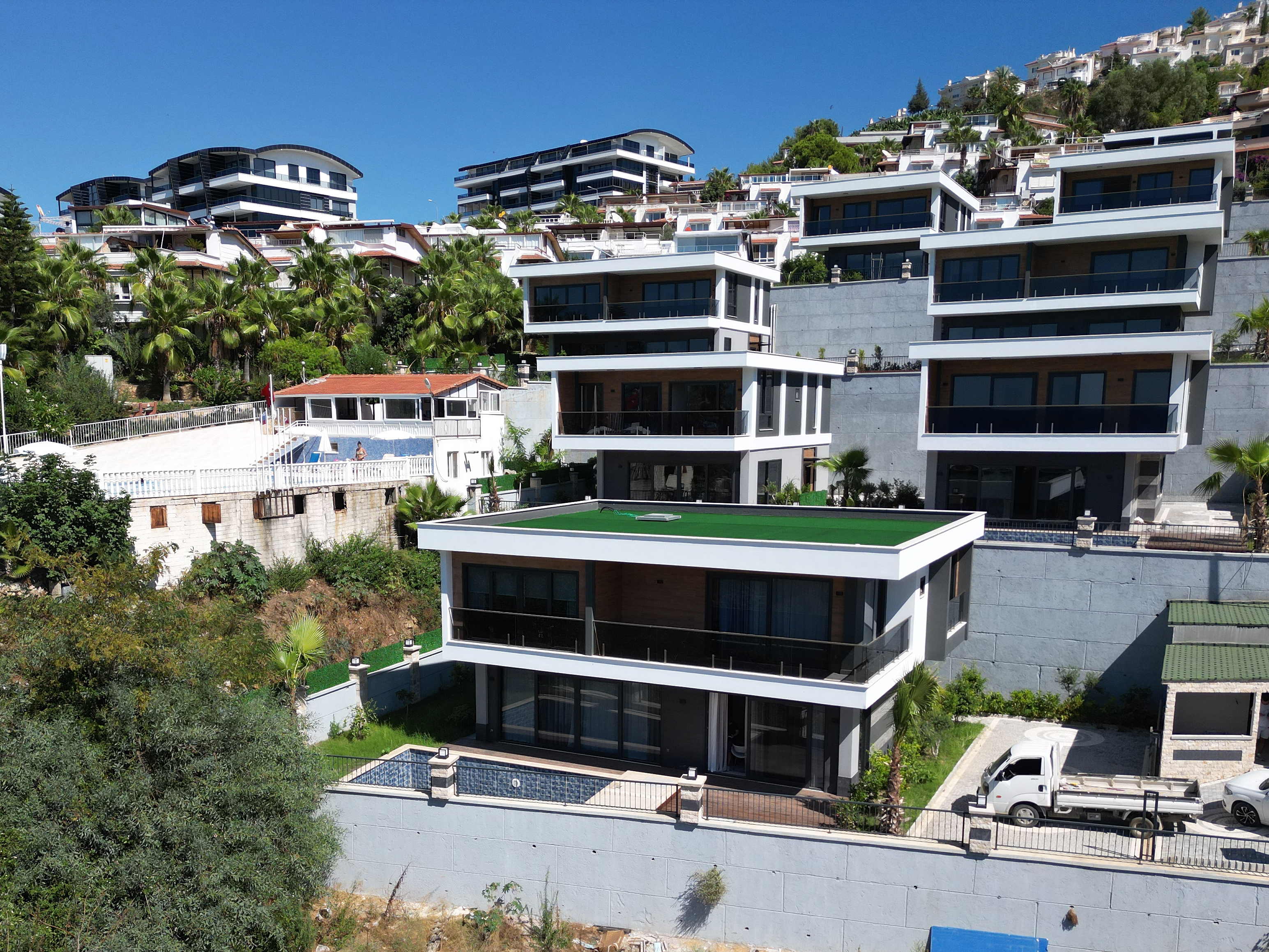 Kargıcak'ta lüks villa Kompleksi