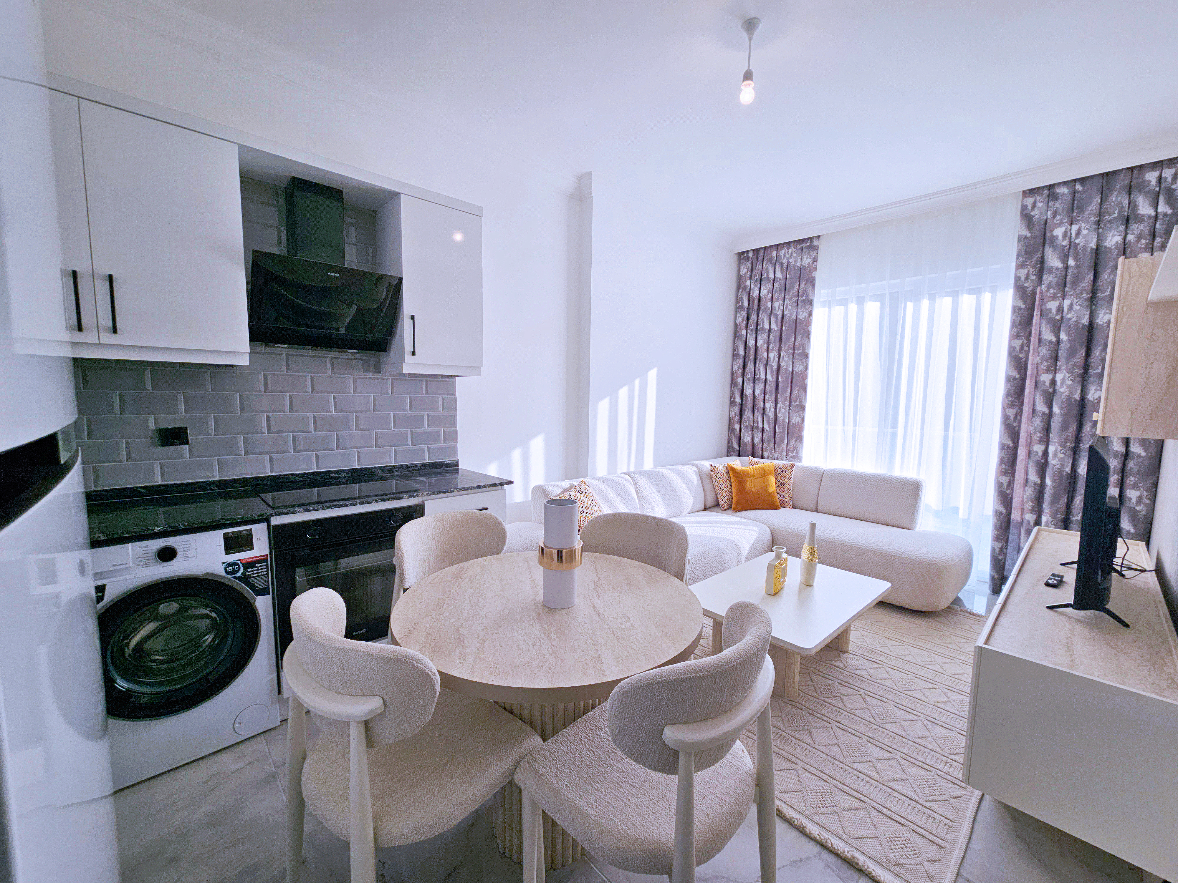 KIRA (1+1) - AVSALLAR