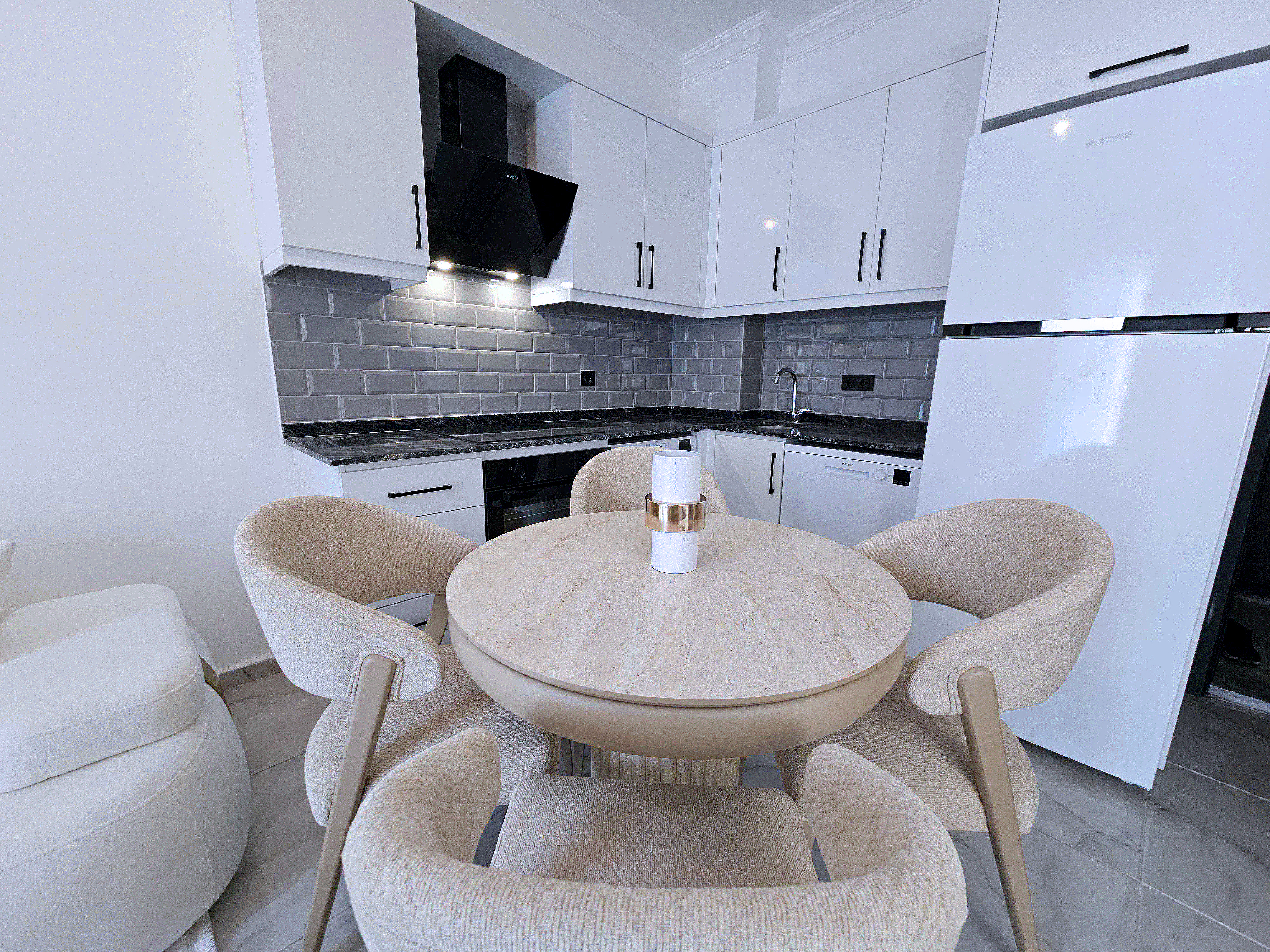 KIRA (1+1) - AVSALLAR