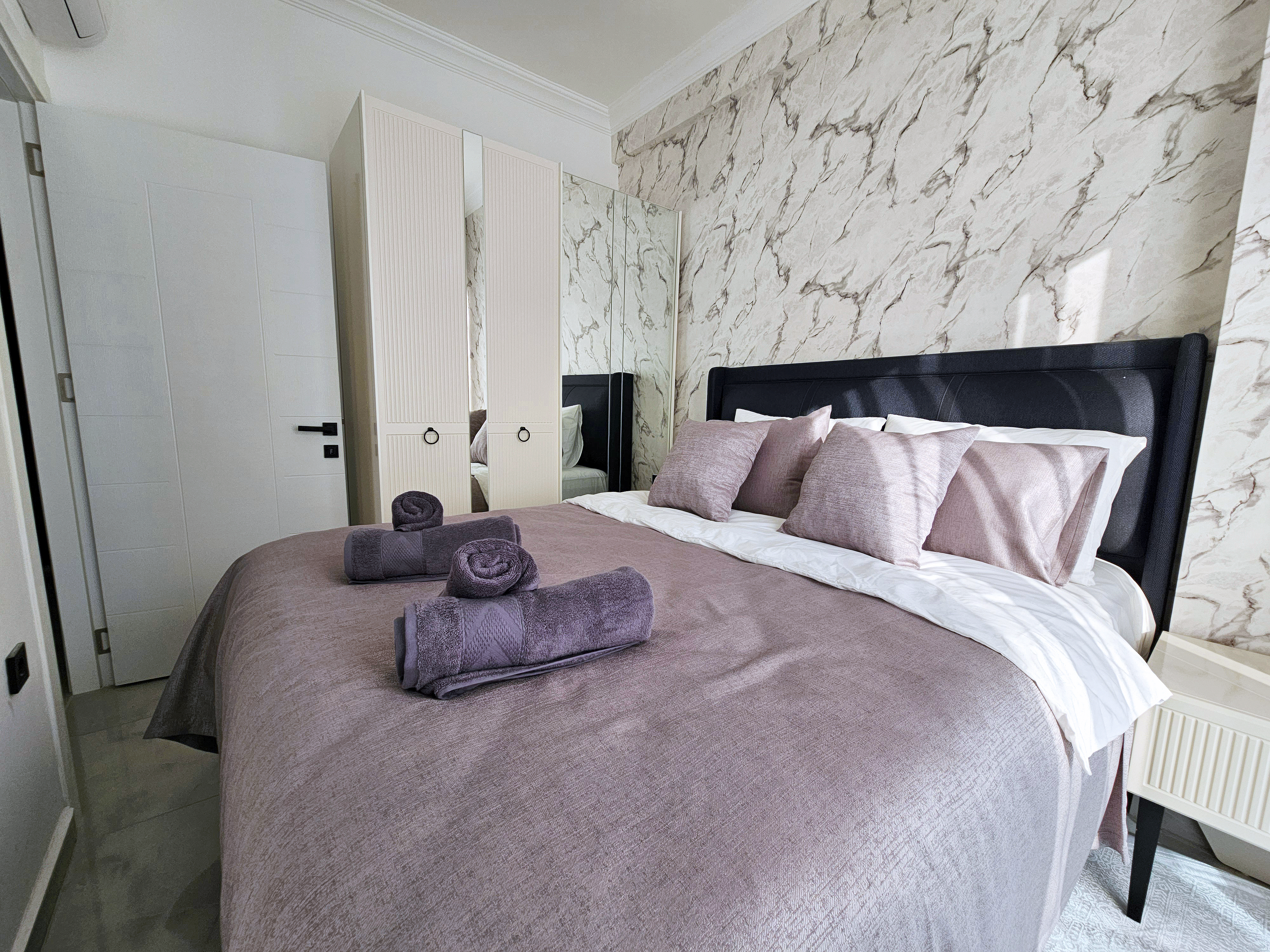 KIRA (1+1) - AVSALLAR