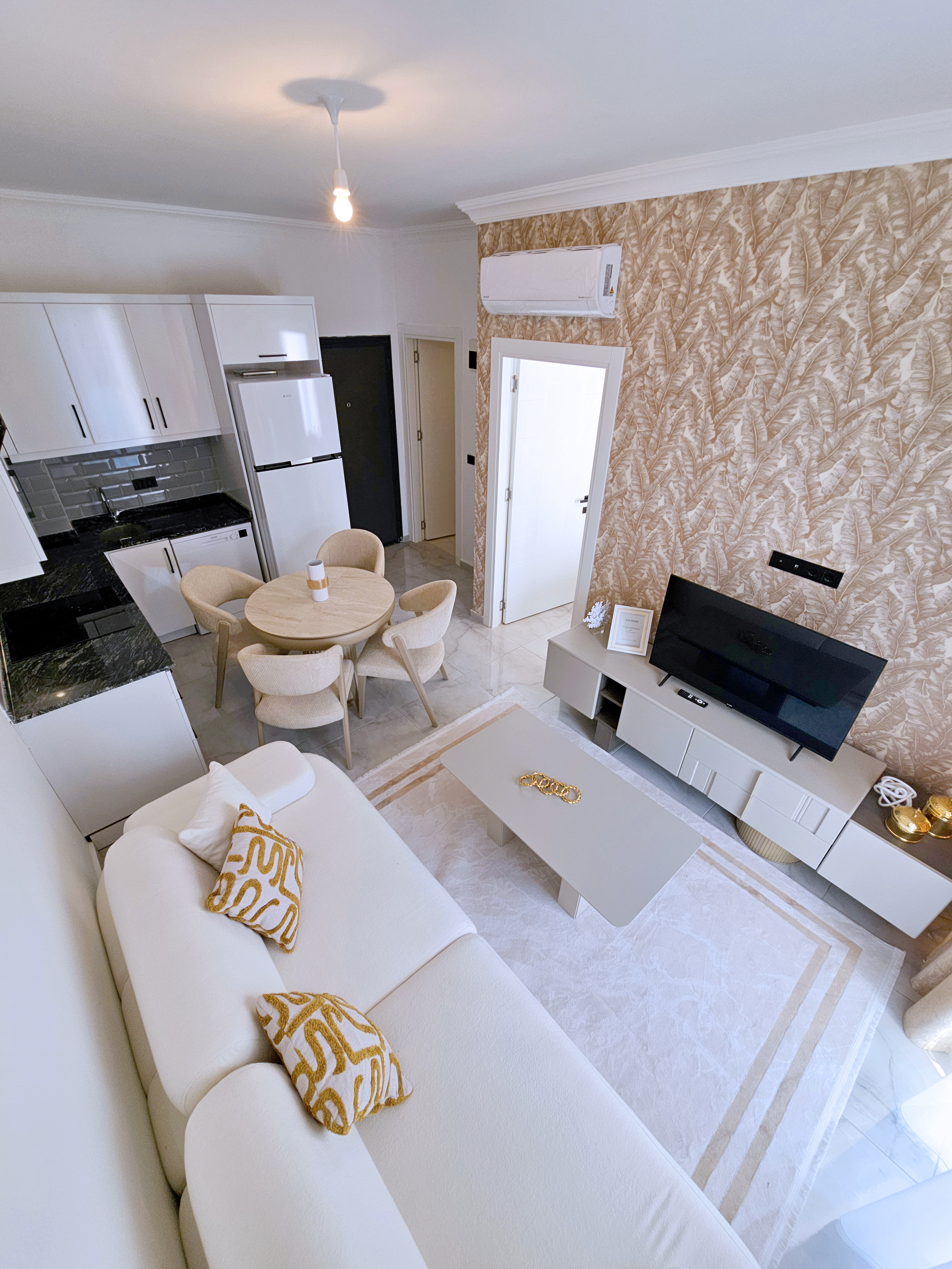 KIRA (1+1) - AVSALLAR