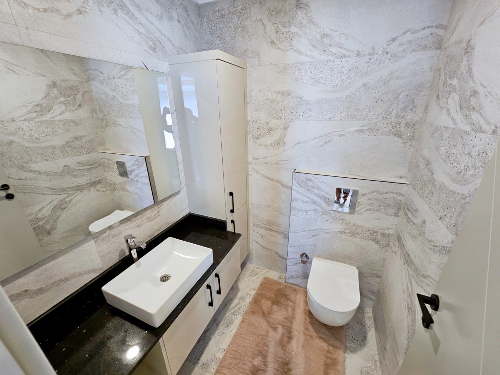 Apartment with 3 bedrooms (3+1) - Lemon Park