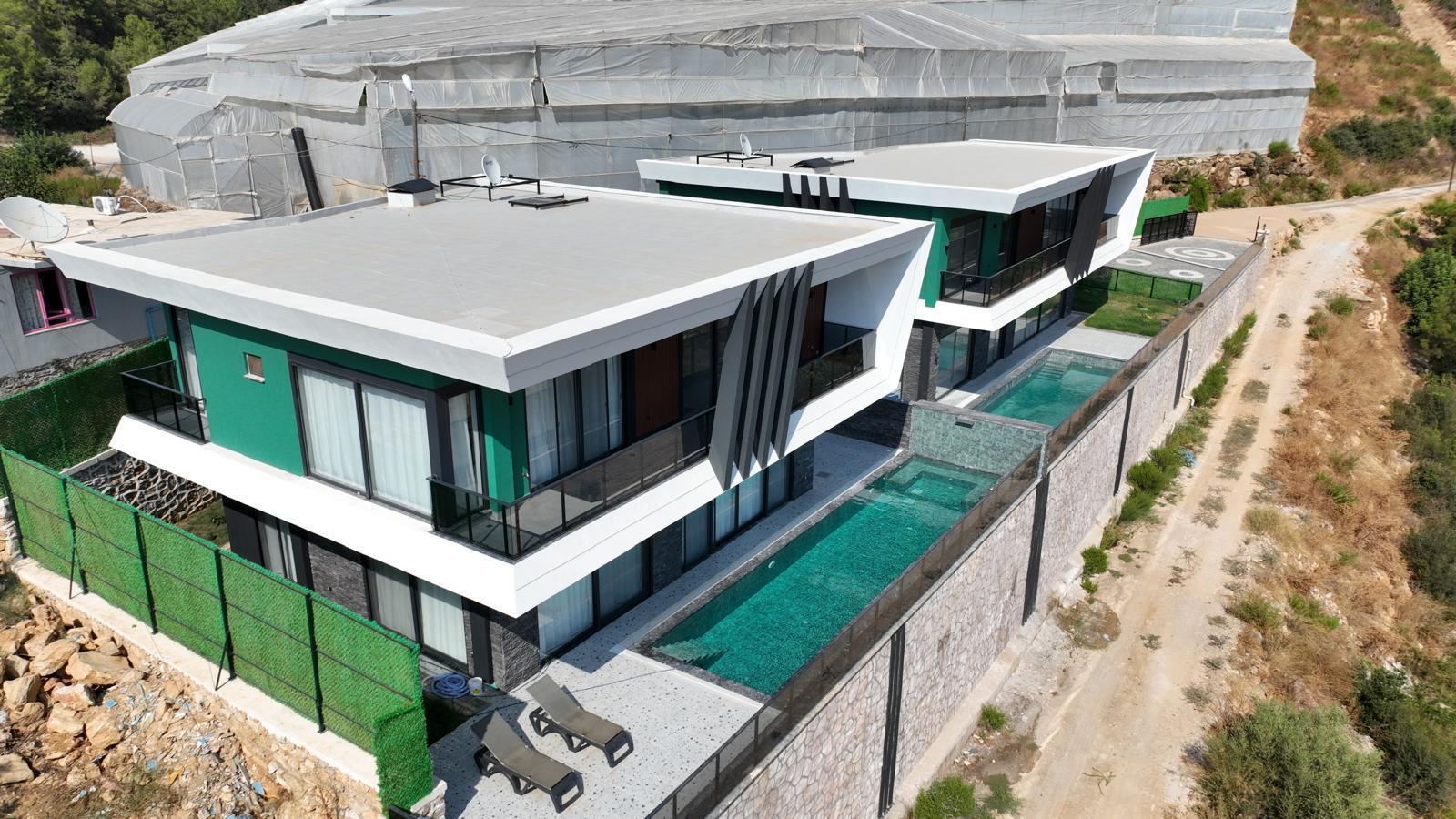 Alanya Kızılcaşehir'de Türk Vatandaşlığına Uygun 275 m² Villa